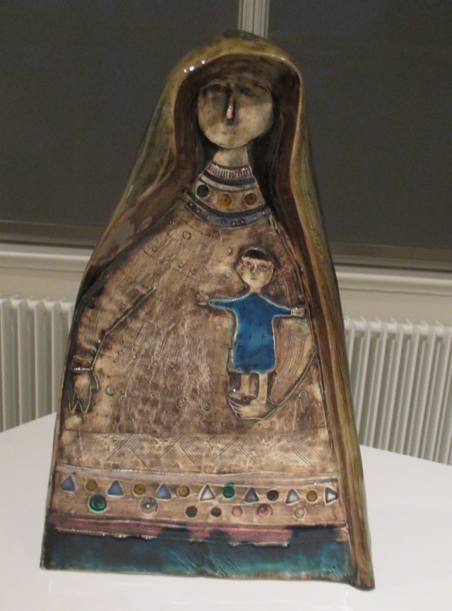 4. Äiti ja lapsi -figuuri n. 1953